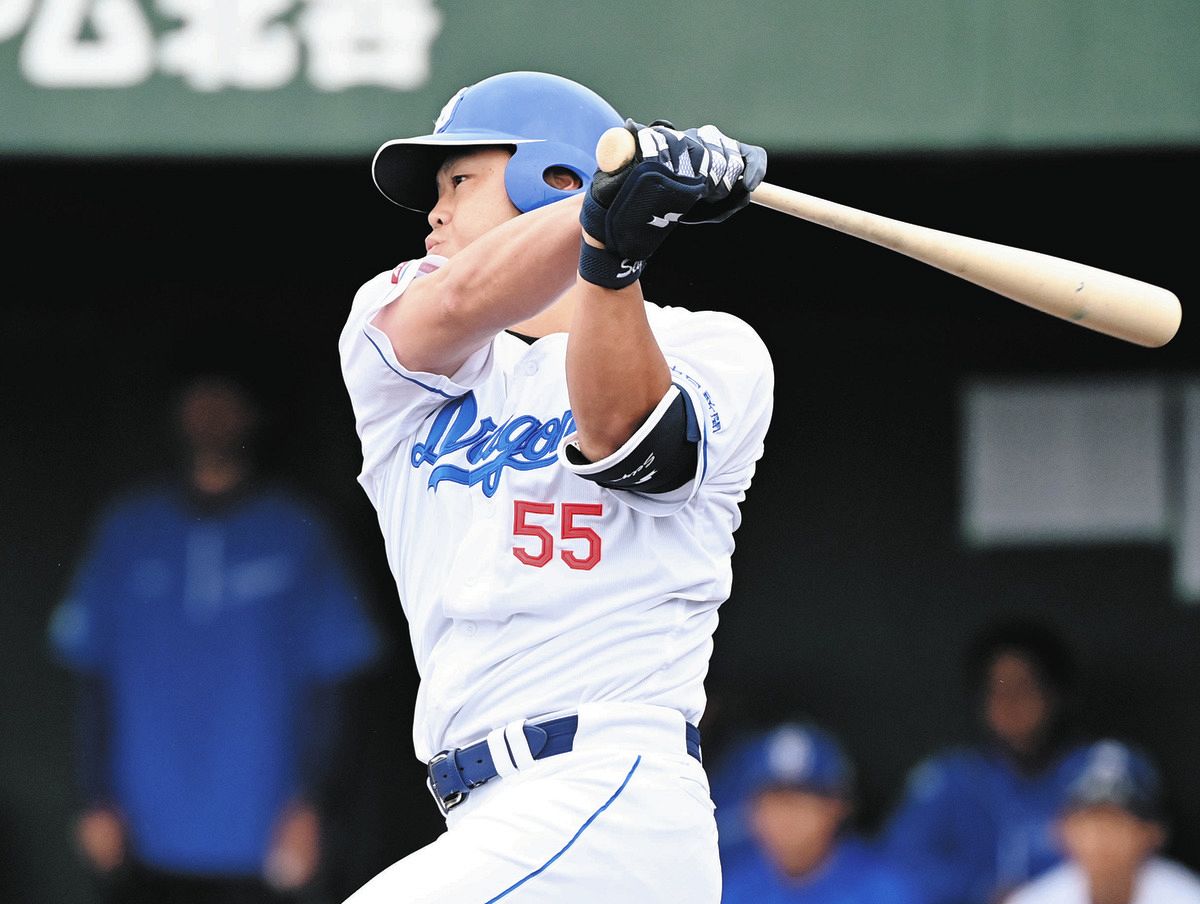 ドラゴンズ・細川、「チャンスだったので考えながら」対外試合では初安打となる決勝打：中日スポーツ・東京中日スポーツ