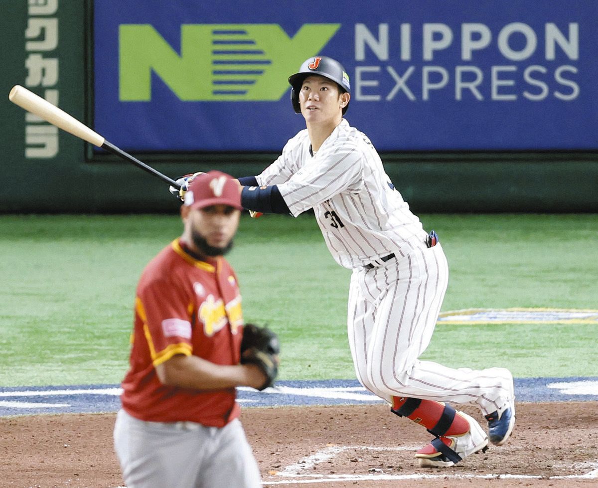 広島・坂倉将吾、2点追う6回に反撃の大会初本塁打となるソロアーチ【侍ジャパン・プレミア12】：中日スポーツ・東京中日スポーツ