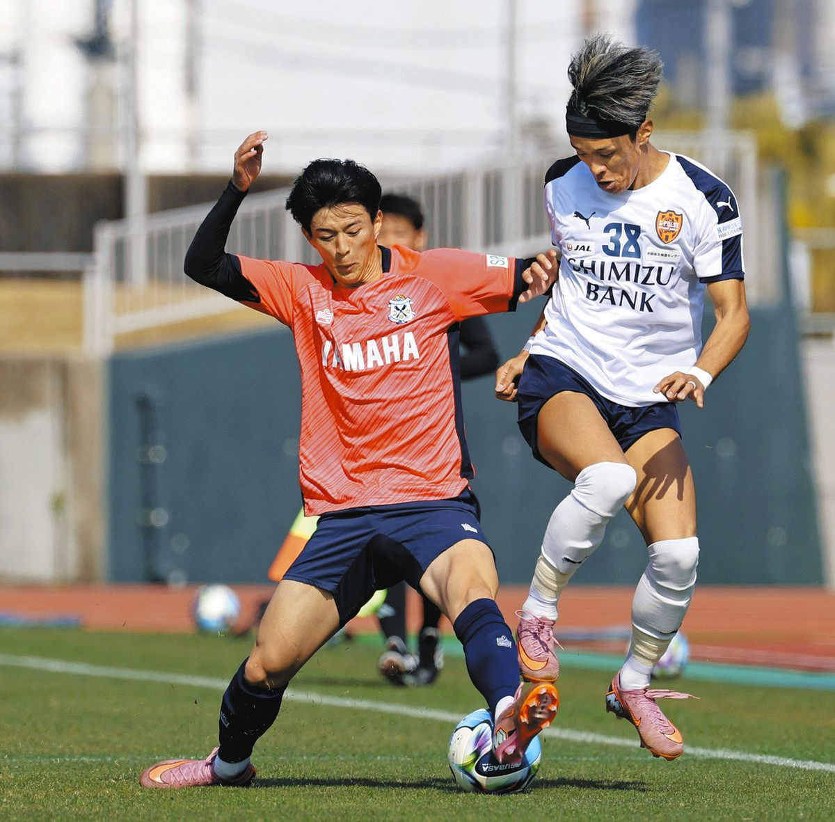 ルーキー吉村が存在感 サッカーJ2ジュビロ磐田が清水と練習試合：中日