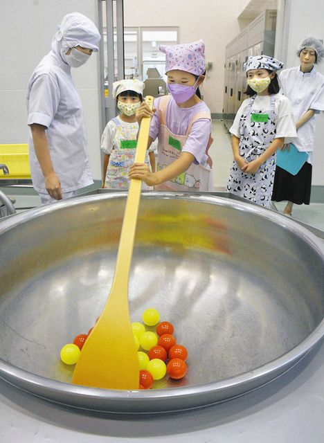 驚きいっぱい給食の秘密！ あわら児童らセンターを探検：日刊県民 ... - 中日新聞