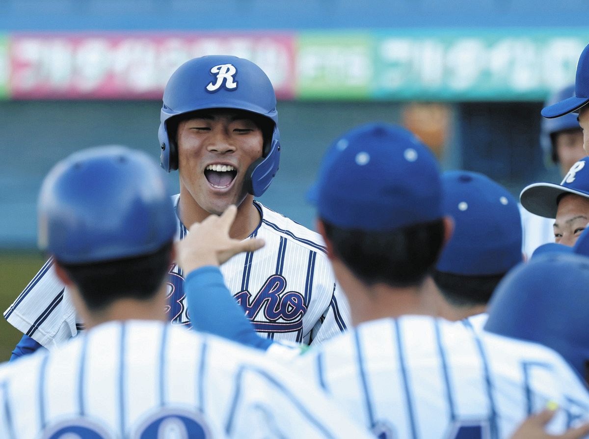 元中日投手の立正大・金剛監督が1部初勝利 1年生と上級生の力が