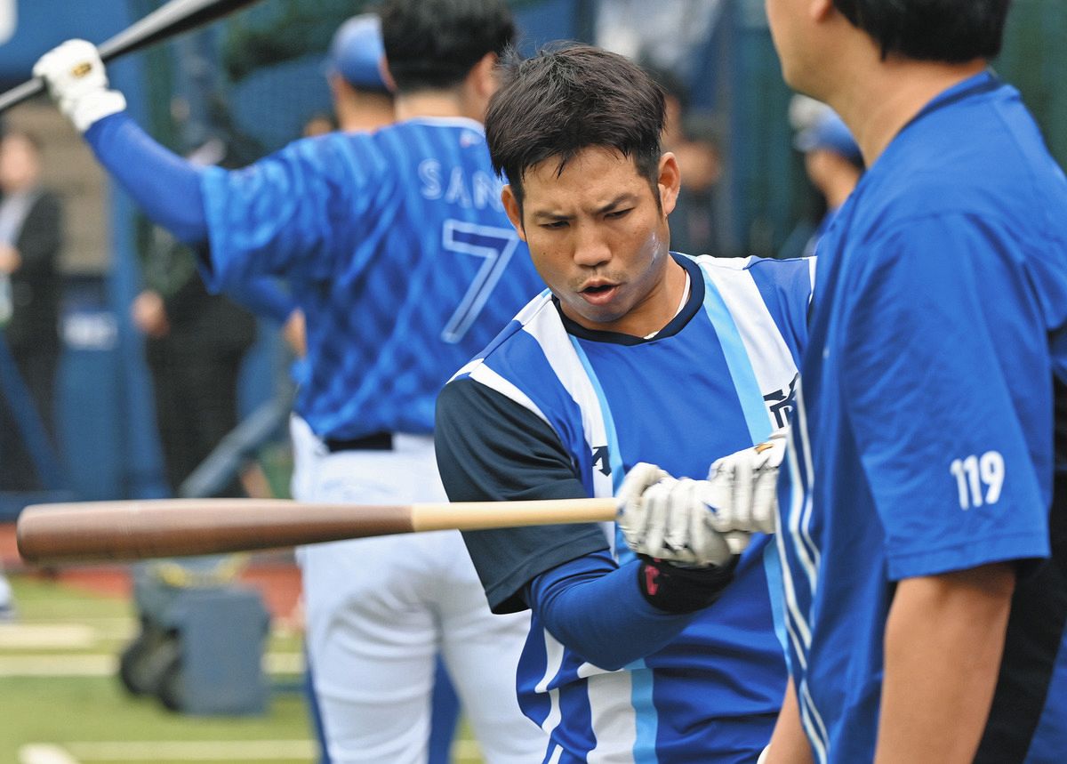桑原将志選手の練習中の真剣な姿
