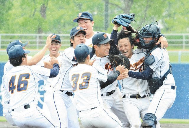 タイブレーク延長10回逆転サヨナラで和歌山大4年ぶり初戦突破 全日本大学野球 中日スポーツ 東京中日スポーツ