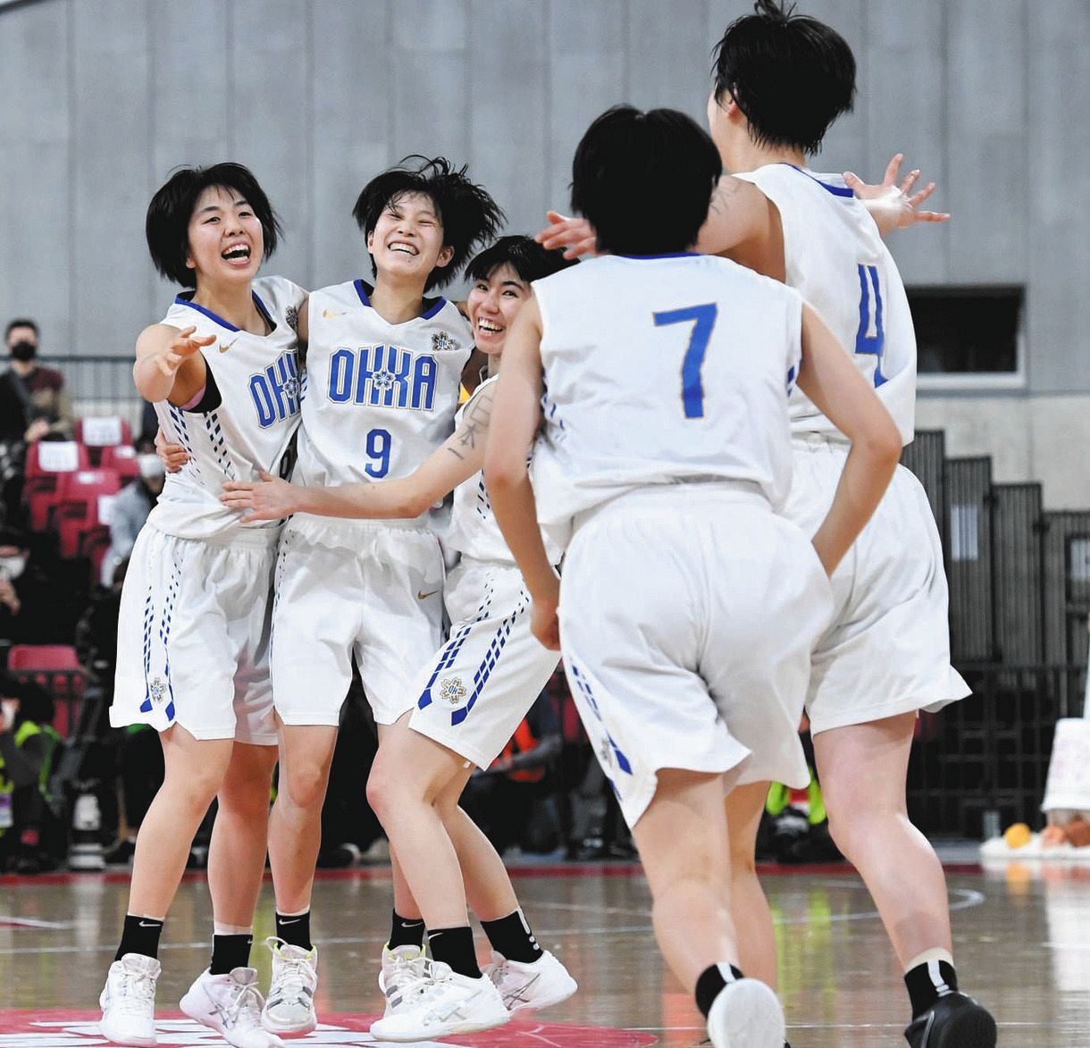 絶対大丈夫 初の日本一から35年 桜花学園70度目の頂点に魔法の言葉 全国高校バスケ 中日スポーツ 東京中日スポーツ