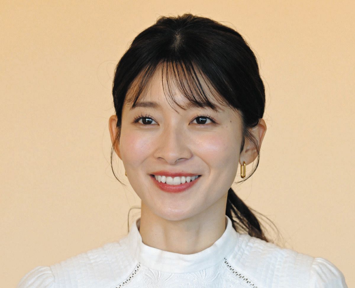 山本里菜アナ