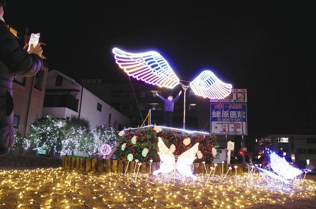 輝くクリスマス 小牧駅周辺でLED電飾：中日新聞Web