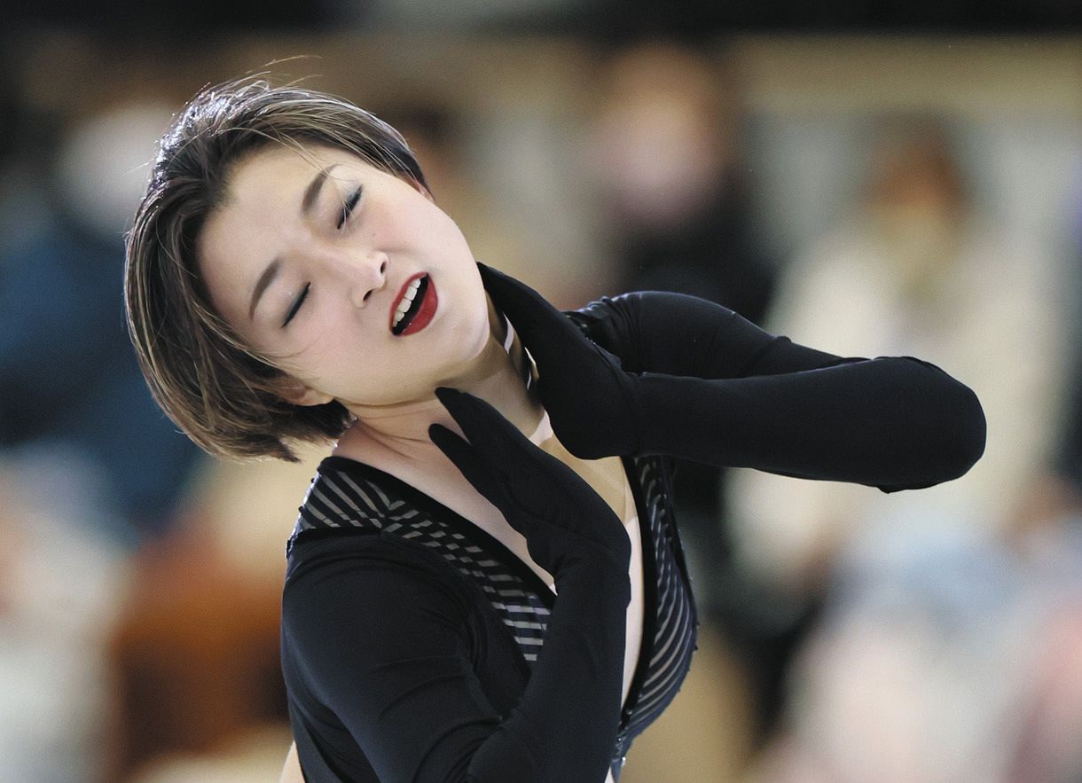 坂本花織、得意の2回転半を5度連続着氷 豪快な連続ジャンプで20回目