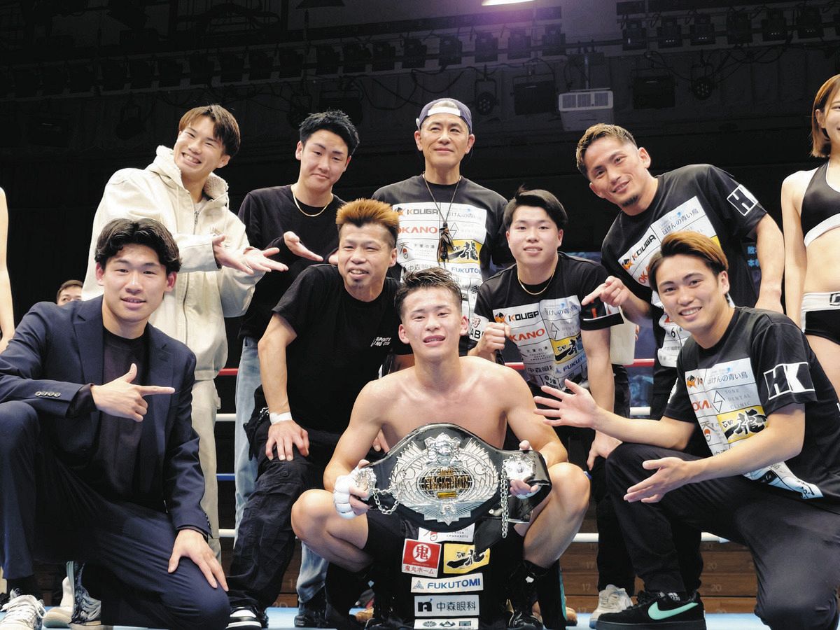 22歳・岡本恭佑、ジム初の日本王者！ ベルト巻いてもらった会長も嗚咽