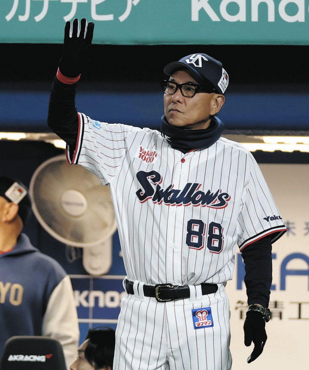 【交渉中】ナゴヤドーム　9月1日　中日ヤクルト ヤクルト、今季2個目の犠打で先制につなげる 3回無死一、二塁、古賀の