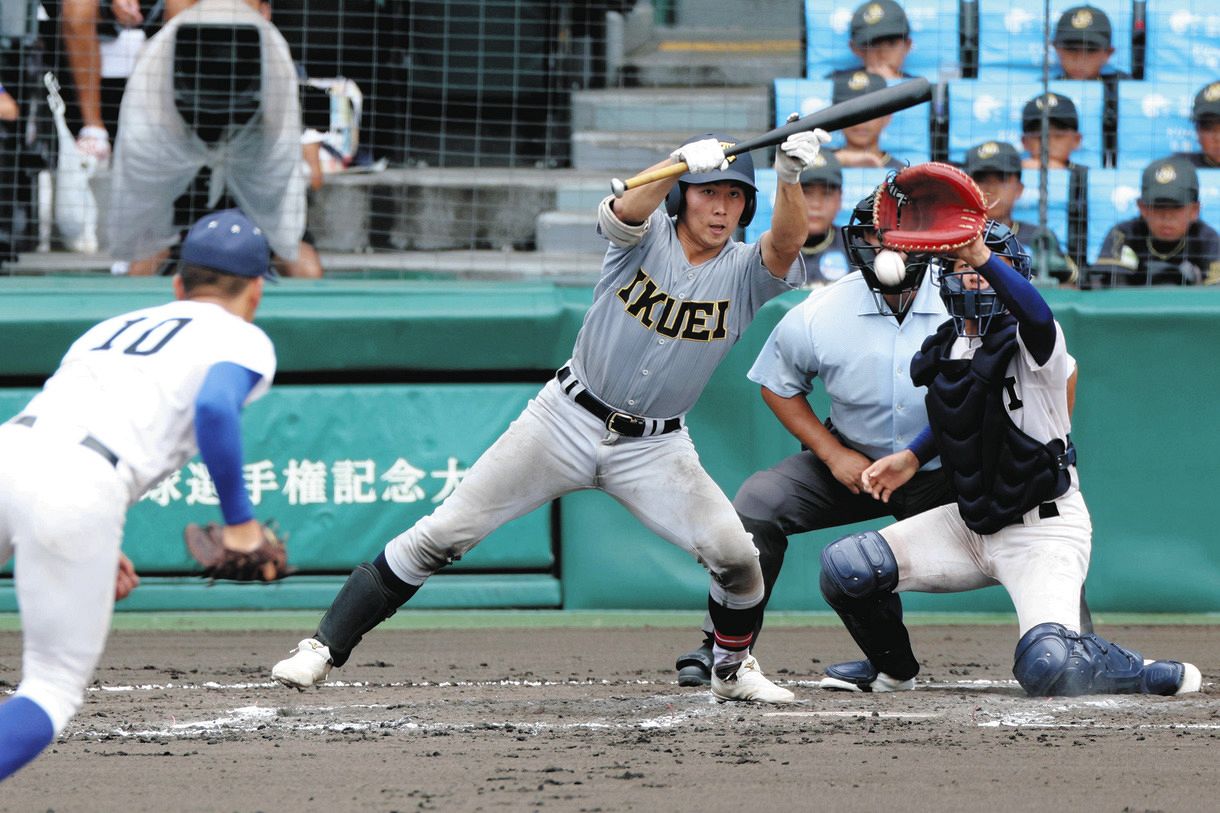 仙台育英、決勝スクイズで履正社振り切る 守備にほころびも…接戦制し8