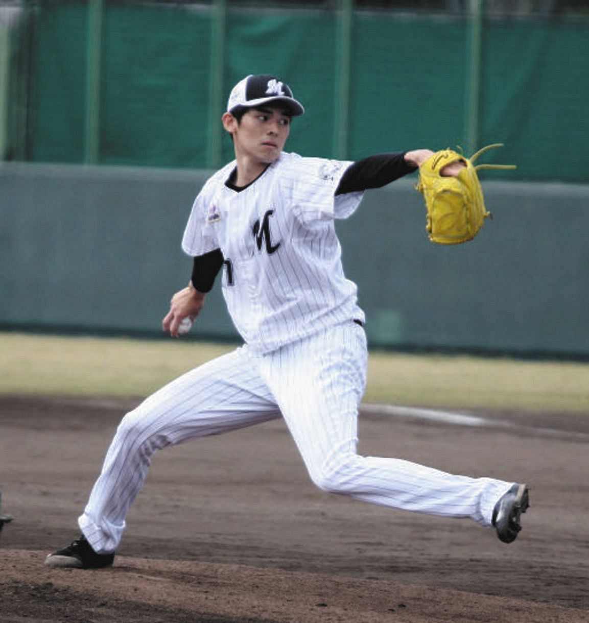 佐々木朗希が2軍のフリー打撃に登板 平沢ら3人に計25球投げ ストレートをしっかりと投げ切ることを意識しました ロッテ 中日スポーツ 東京中日スポーツ 佐々木朗希が2軍のフリー打撃に登板 平沢ら3人に計25球投げ ストレートをしっかりと投げ切ることを意識しました ロッテ 中日スポーツ 東京中日スポーツ