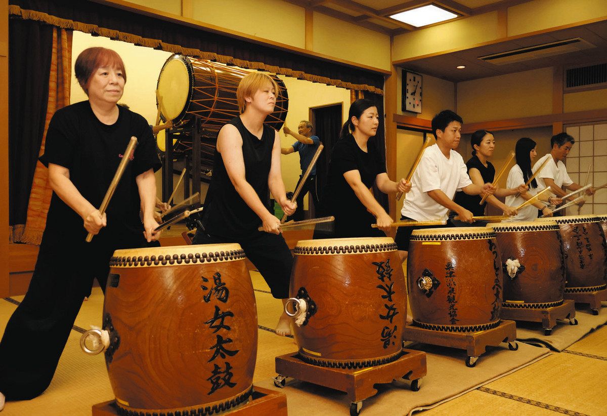 和太鼓　小鼓　お祭り Amazon | Tropchou 太鼓 和太鼓 小太鼓 バチ 楽器 練習 演奏 イベント