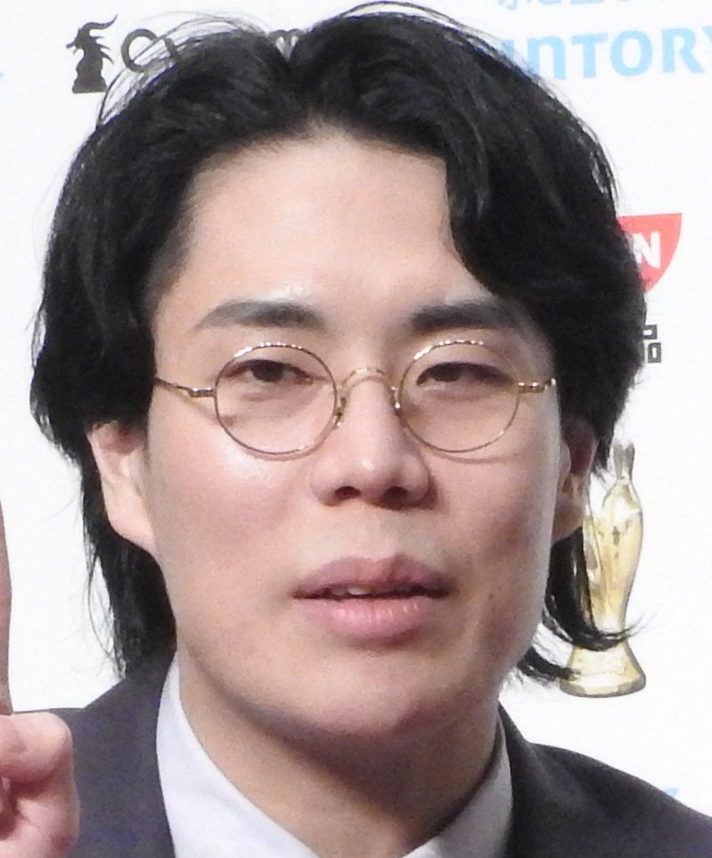 令和ロマン・髙比良くるま、活動自粛を発表「いま一度自身を見つめ直し
