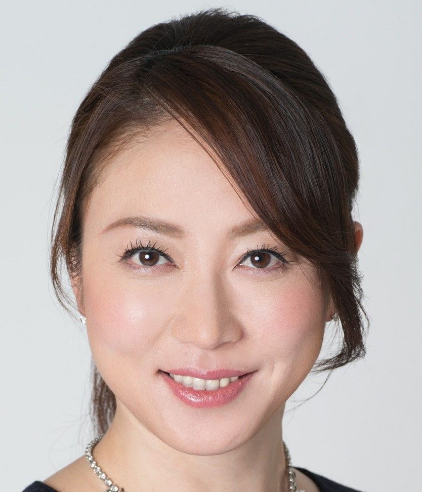 田中雅美さん初泳ぎで”競泳美女３姉妹”ショット公開 「皆若くきれいですね」「競泳水着超かわいい」：中日スポーツ・東京中日スポーツ
