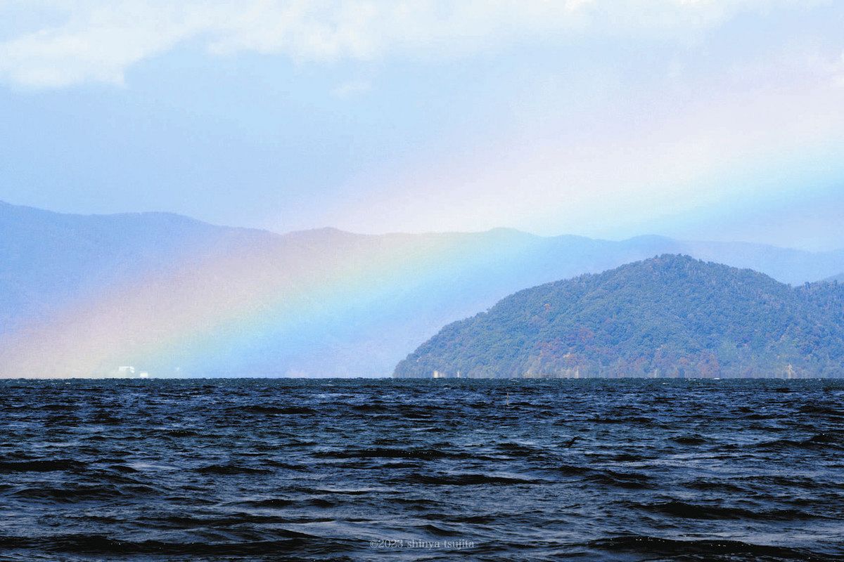 水辺の風景」担当の辻田さんが初の写真集 びわ湖の日に出版、28