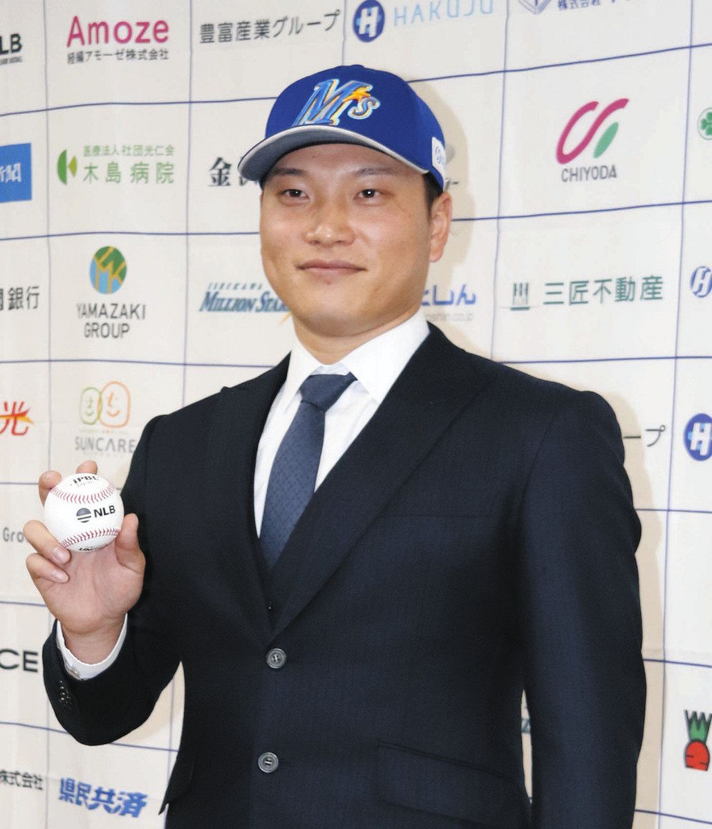 元ロッテ・岩下投手 「勝利に貢献したい」 石川ミリスタ入団会見：北陸