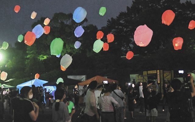 ランタン 夏の夜空彩る 駿府城公園 中日新聞しずおかweb