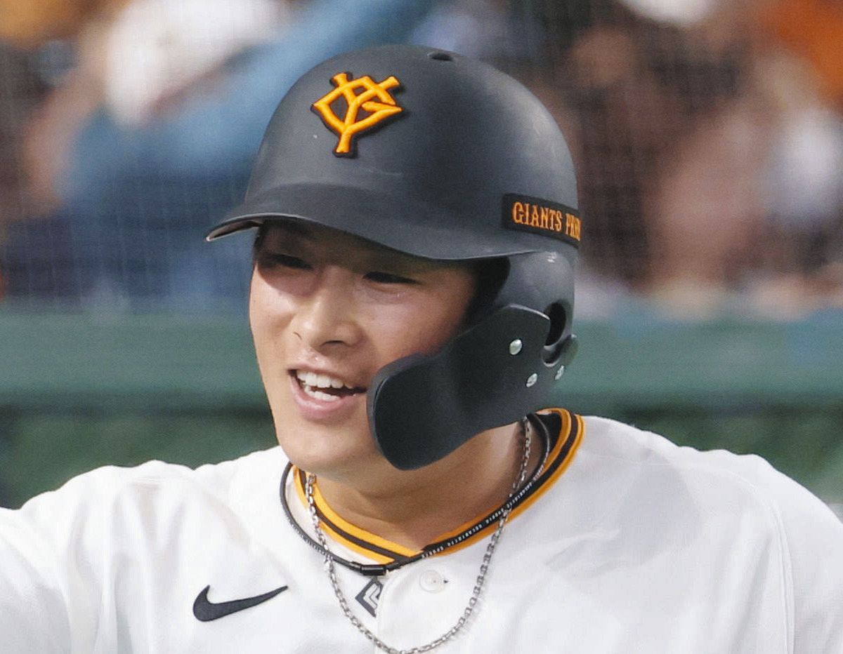 巨人「2ラン×2」で同点に追いつく 3回に泉口友汰が、4回に増田陸が東京