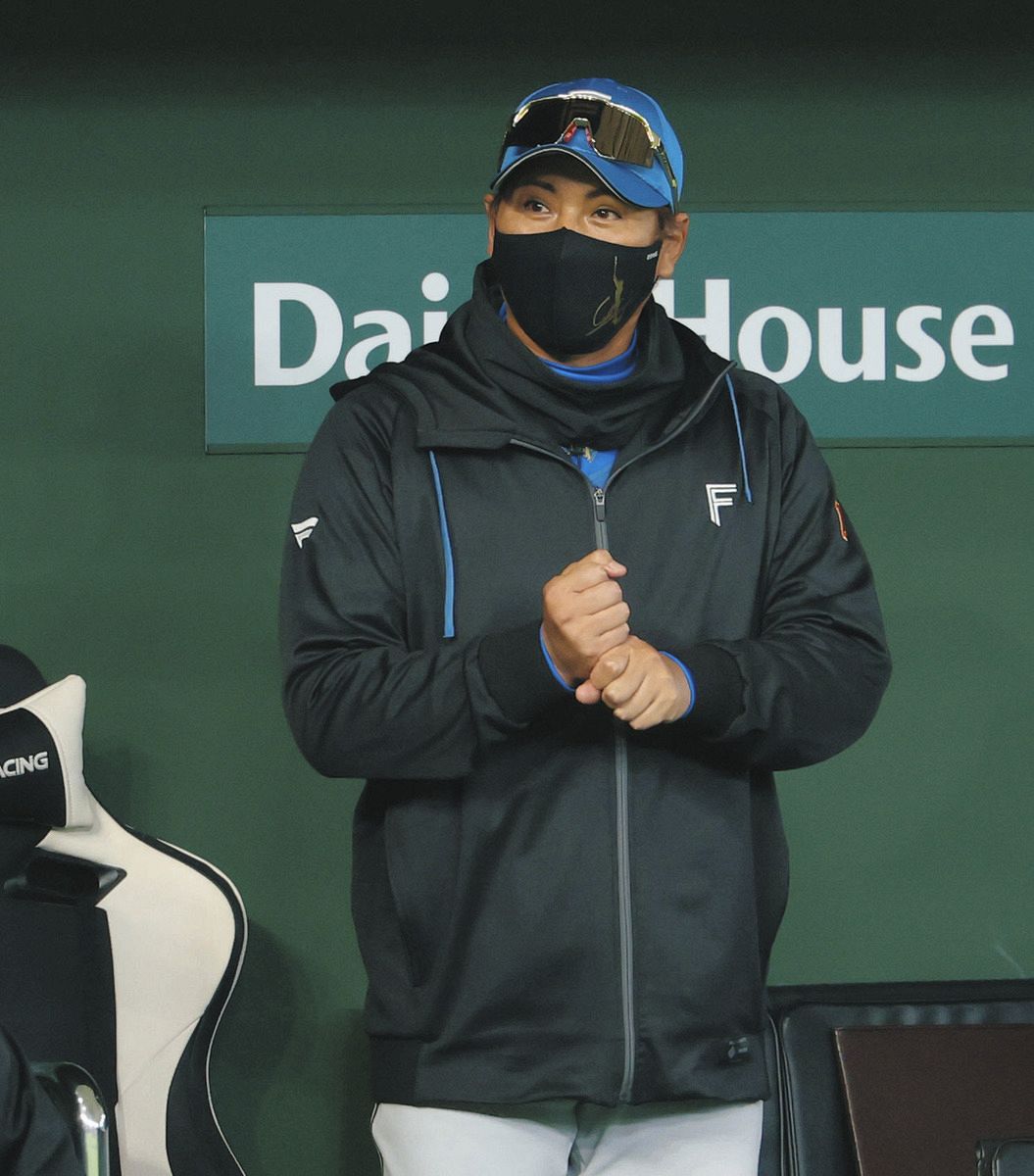 日本ハム・新庄剛志監督、引退試合の長野久義さんにねぎらいの言葉