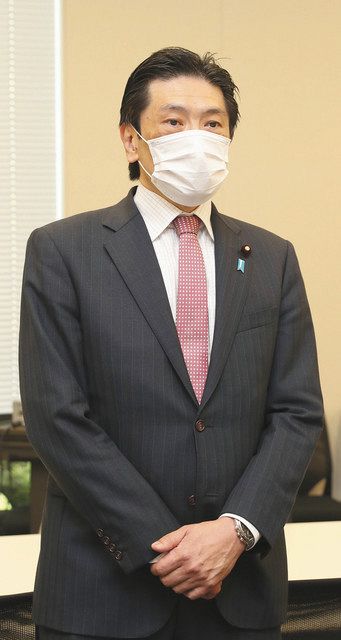 岩井氏 出馬を正式表明 経験や知識 フル活用する 中日新聞しずおかweb