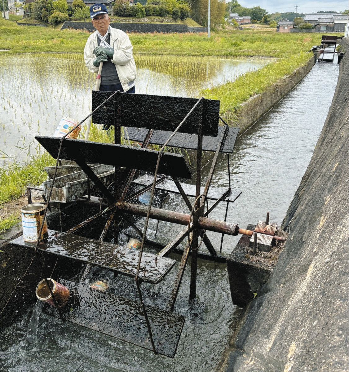 田んぼに潤い、水車涼しげ 伊賀の国道422号沿い：中日新聞Web