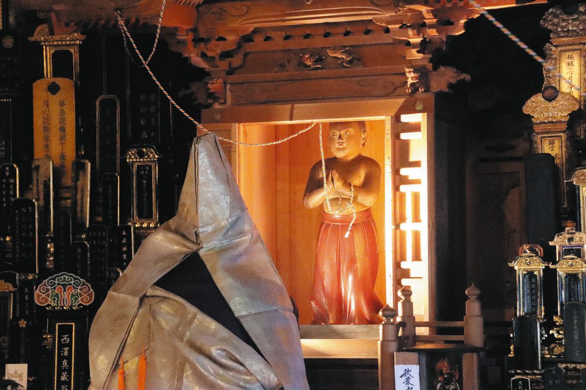 紅葉に合わせ聖徳太子二歳像を特別開帳 東近江の瓦屋禅寺：中日新聞Web