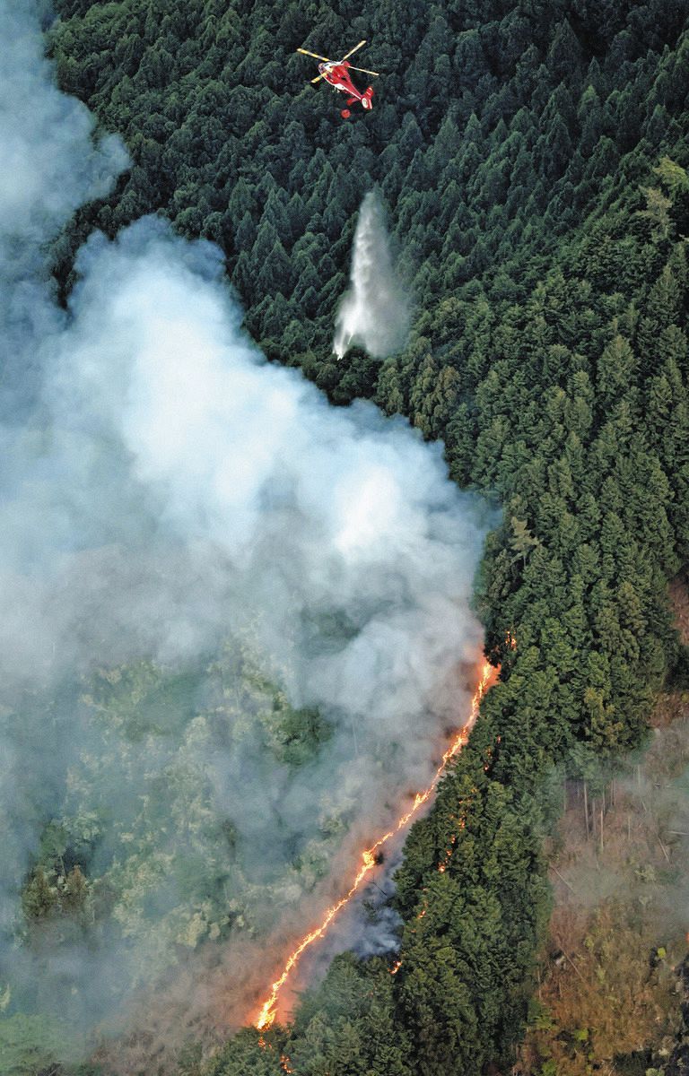 津市美杉町で山林火災 「山の方から煙が見える」 三重県、自衛隊に災害