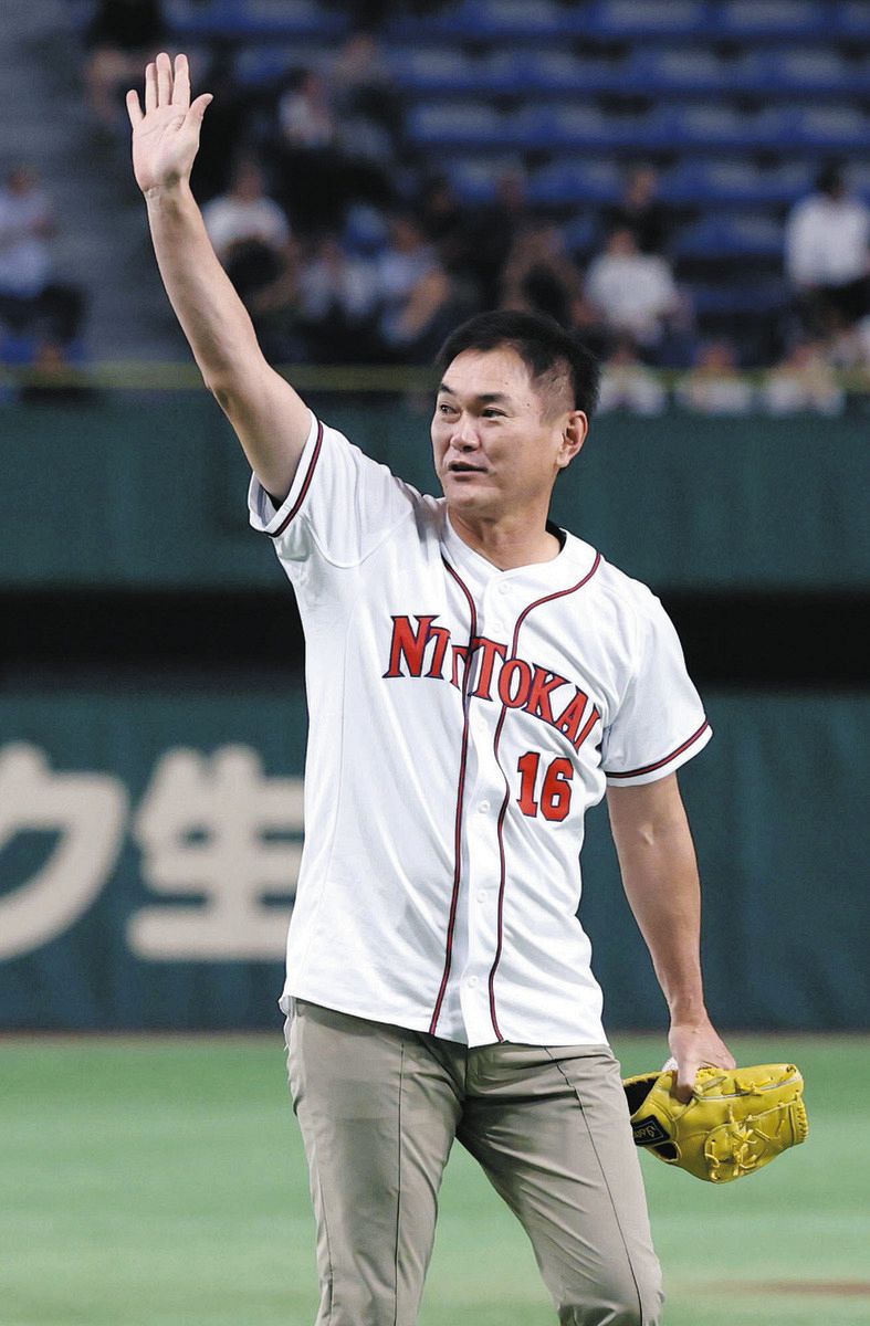 ◇NTT東海のユニホームで投げる岩瀬仁紀さん【写真】：中日スポーツ