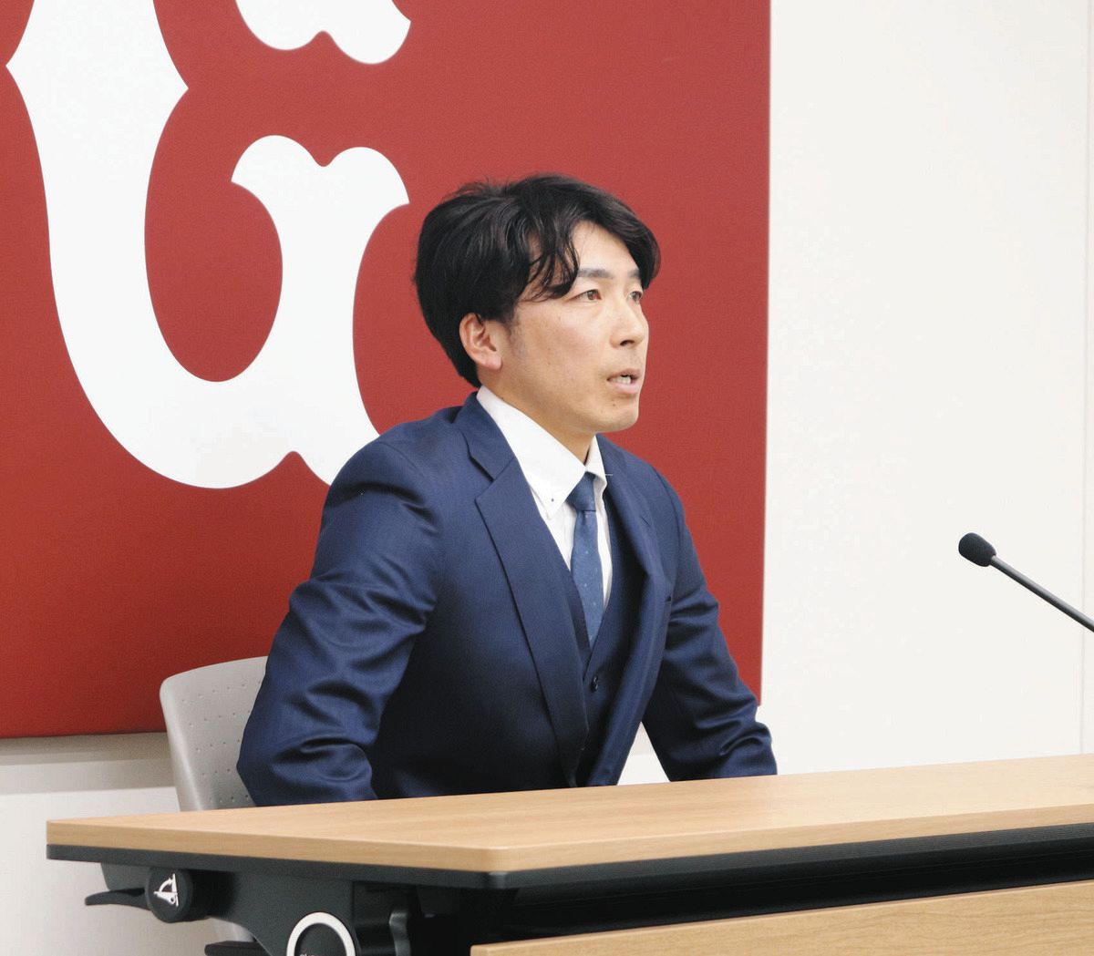 巨人】増田大輝、300万円増の2450万円でサイン、来季の目標は100 巨人】増田大輝、300万円増の2450万円でサイン、来季の目標は100