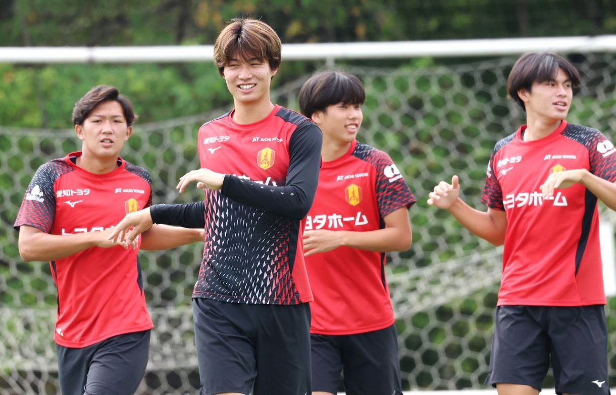 ◇名古屋グランパス 天皇杯初戦に向け調整 8月25日の冒頭・居残り練習