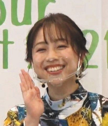 2児のママ鈴木あきえ 環境についてちょこちょこ教えていきたい イベントでリサイクル原料のバッグなど紹介 中日スポーツ 東京中日スポーツ 2児のママ鈴木あきえ 環境についてちょこちょこ教えていきたい イベントでリサイクル原料のバッグなど紹介 中日スポーツ 東京中日スポーツ