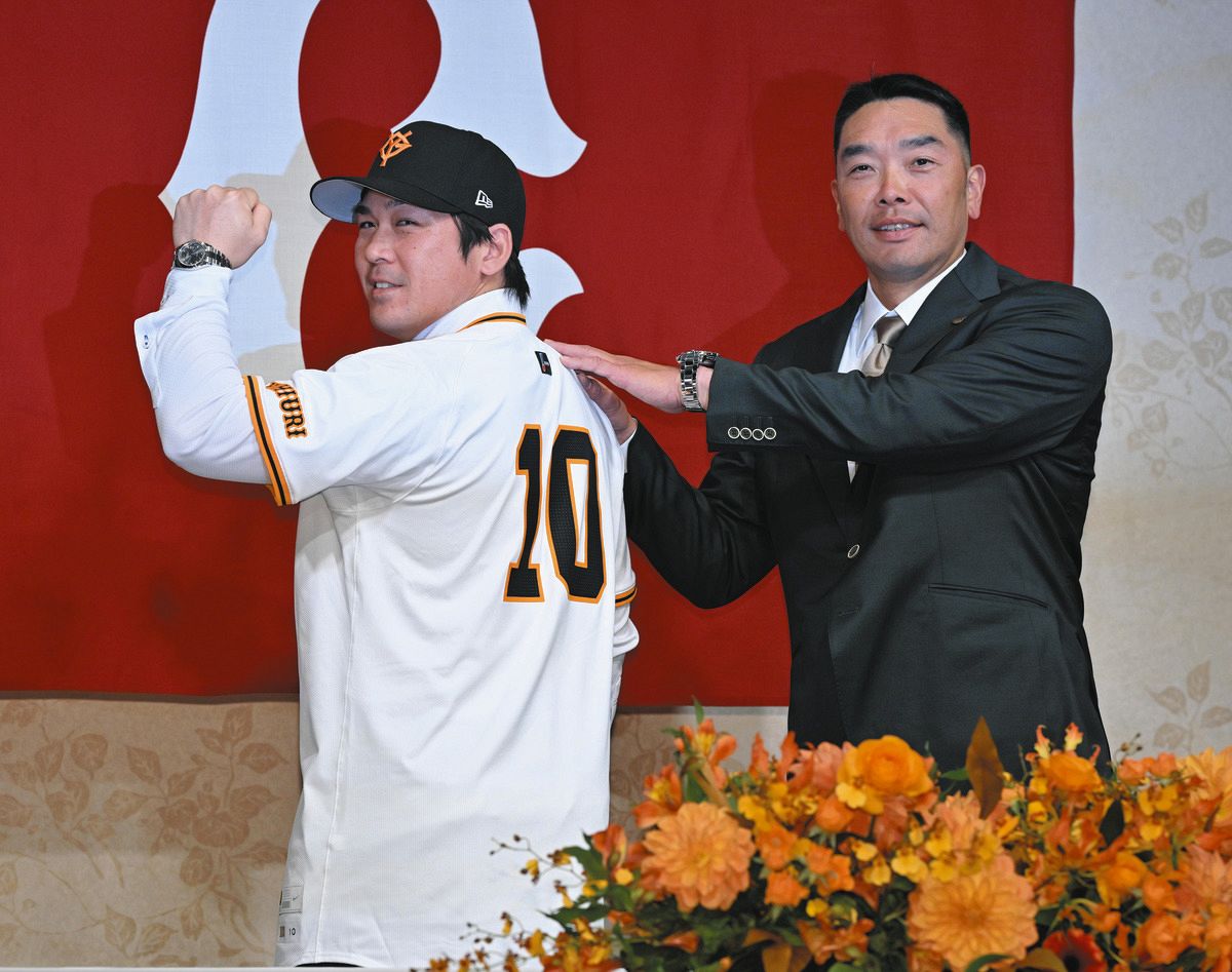 巨人入りの甲斐拓也、背番号は阿部監督の現役時と同じ「10