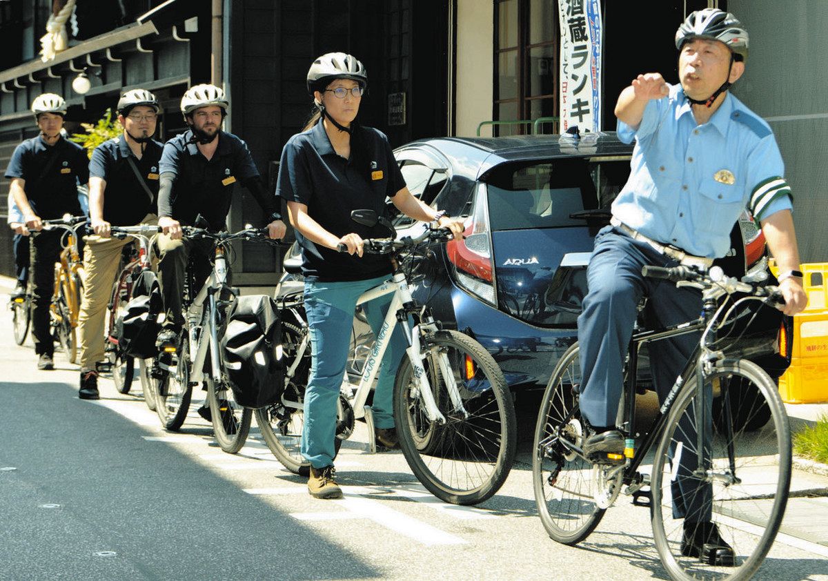 訪日客の自転車ツアー安全に 飛騨署が事業者向けにルール講習会：中日
