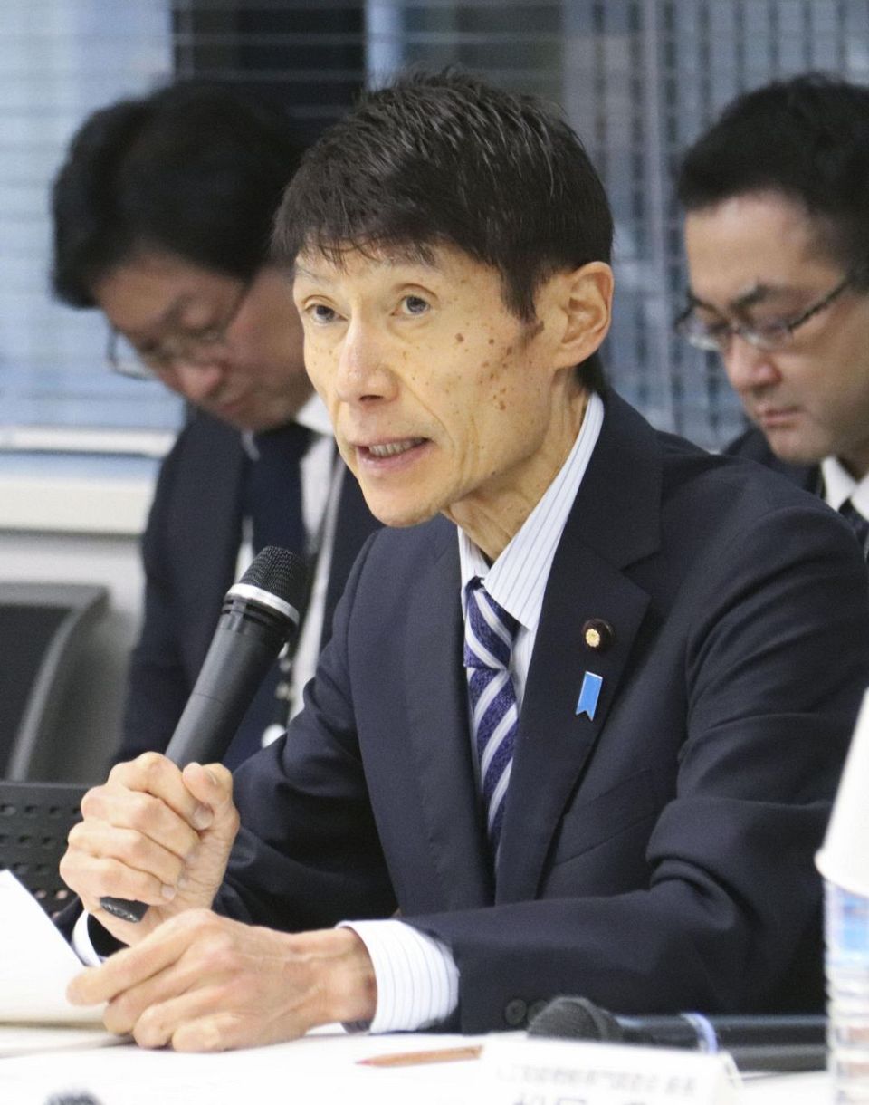 　ＡＩ政策に関する有識者会議で発言する古川デジタル相＝２６日午後、東京都千代田区