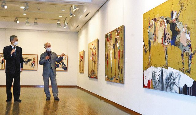 洞窟画の雰囲気で動物描いた作品展　長久手で吉岡さん
