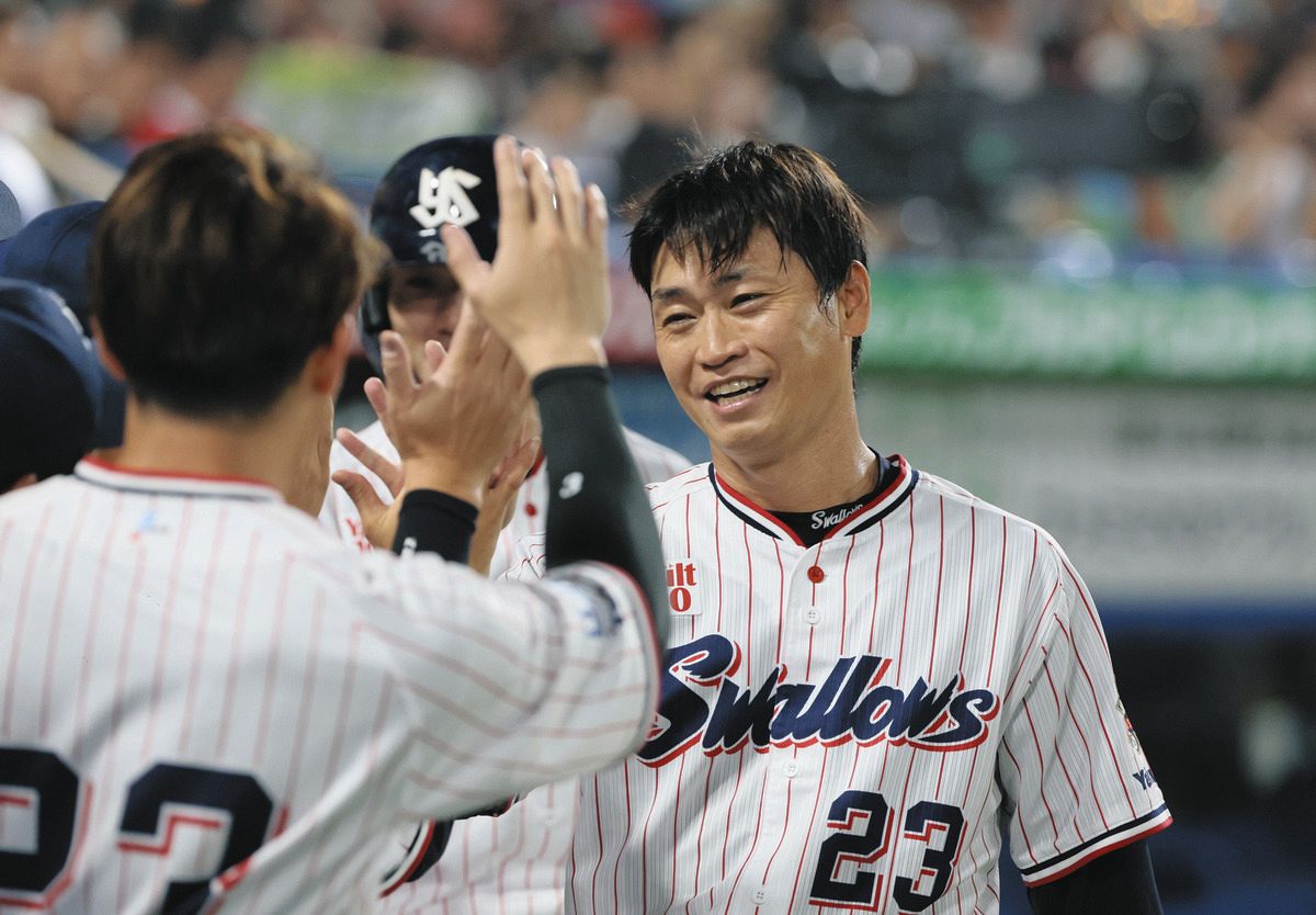 さすが」ヤクルト・村上宗隆、師匠・青木宣親が引退試合で放った2安打