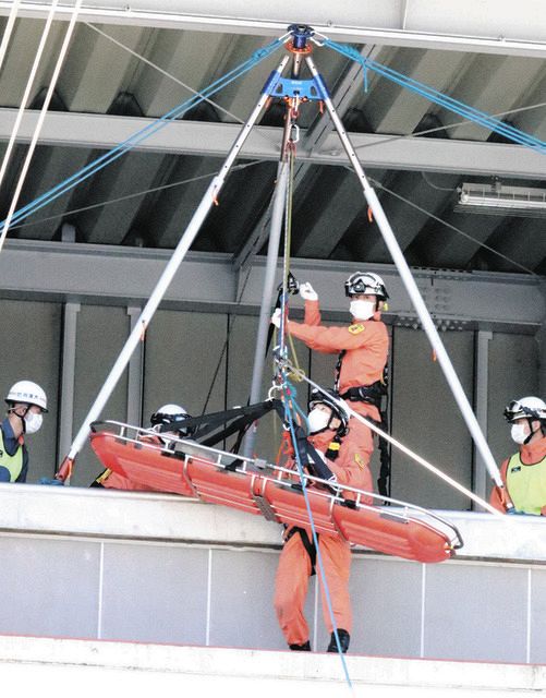 最新機材使い特別救助隊が訓練 大津市北消防署 :中日新聞Web