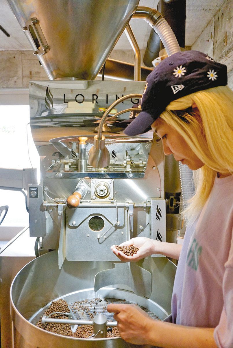 ピピカフェのパパ 躍動 創造 しずおか＞ SDGs香るカフェ 同級生コンビ、街に溶け込み