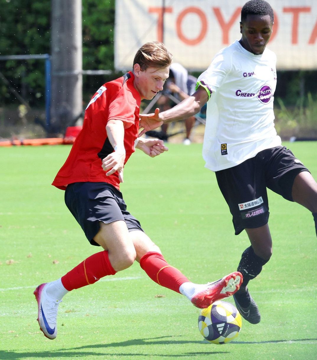 ◇名古屋グランパス、J2藤枝と練習試合は2－2のドロー【フォト