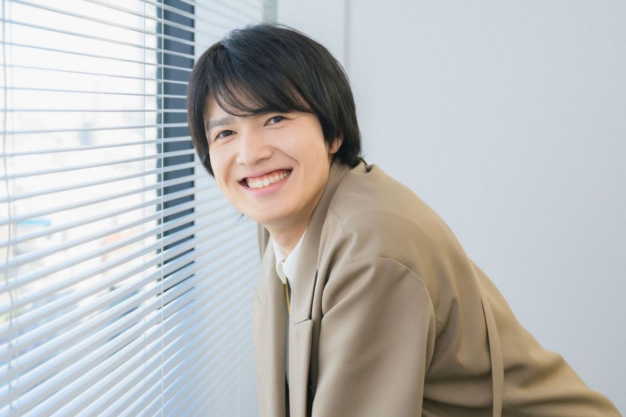 坂垣怜次「今の自分にしか出せない七変化」 初の4月始まりカレンダー