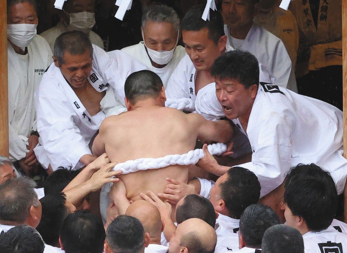 来年こそ 裸男 熱気を 国府宮はだか祭 2年連続もみ合いなし 中日新聞web