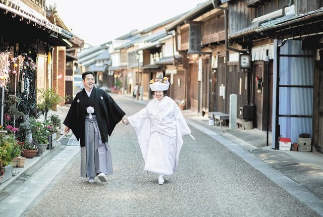 関宿で記念撮影を 亀山市観光協 施設利用など無料に 中日新聞web 関宿で記念撮影を 亀山市観光協 施設利用など無料に 中日新聞web