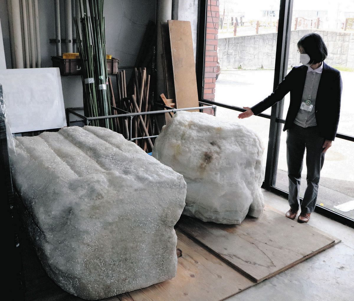 目玉商品は「巨大岩塩」重さは2トン超 東浦町、粗大ごみをメルカリで