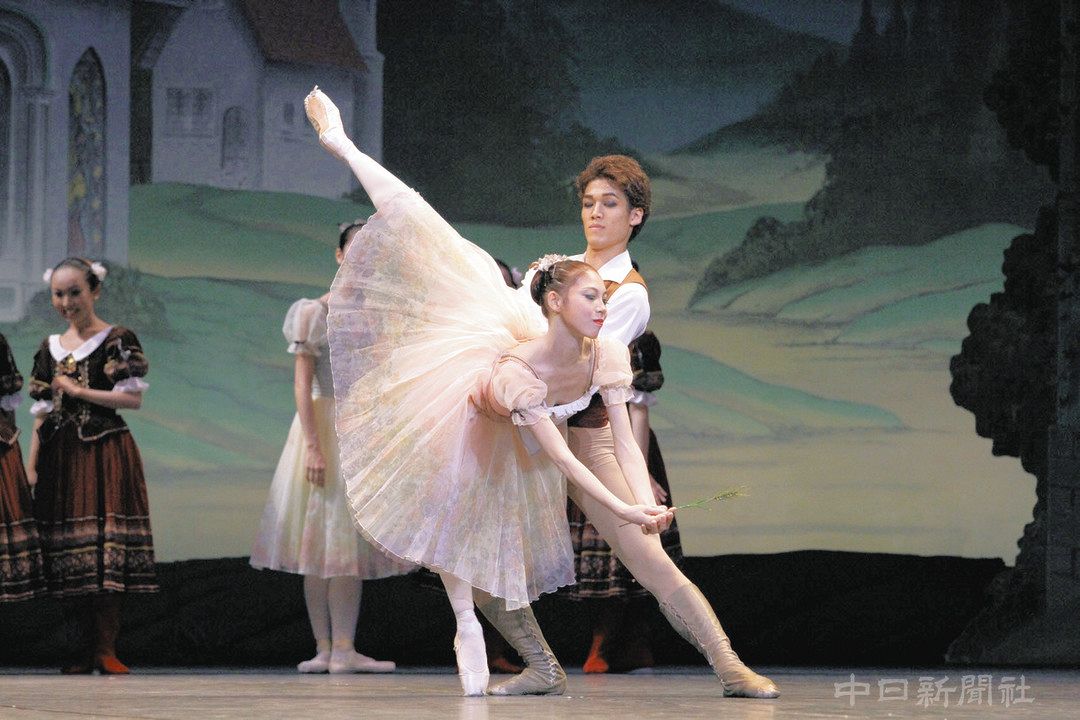 岡田純奈バレエ団 定期公演 11年ぶり「コッペリア」全幕：中日新聞Web