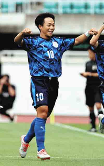 県高校総体サッカー男子決勝 磐田東、17年ぶりV：中日新聞しずおかWeb