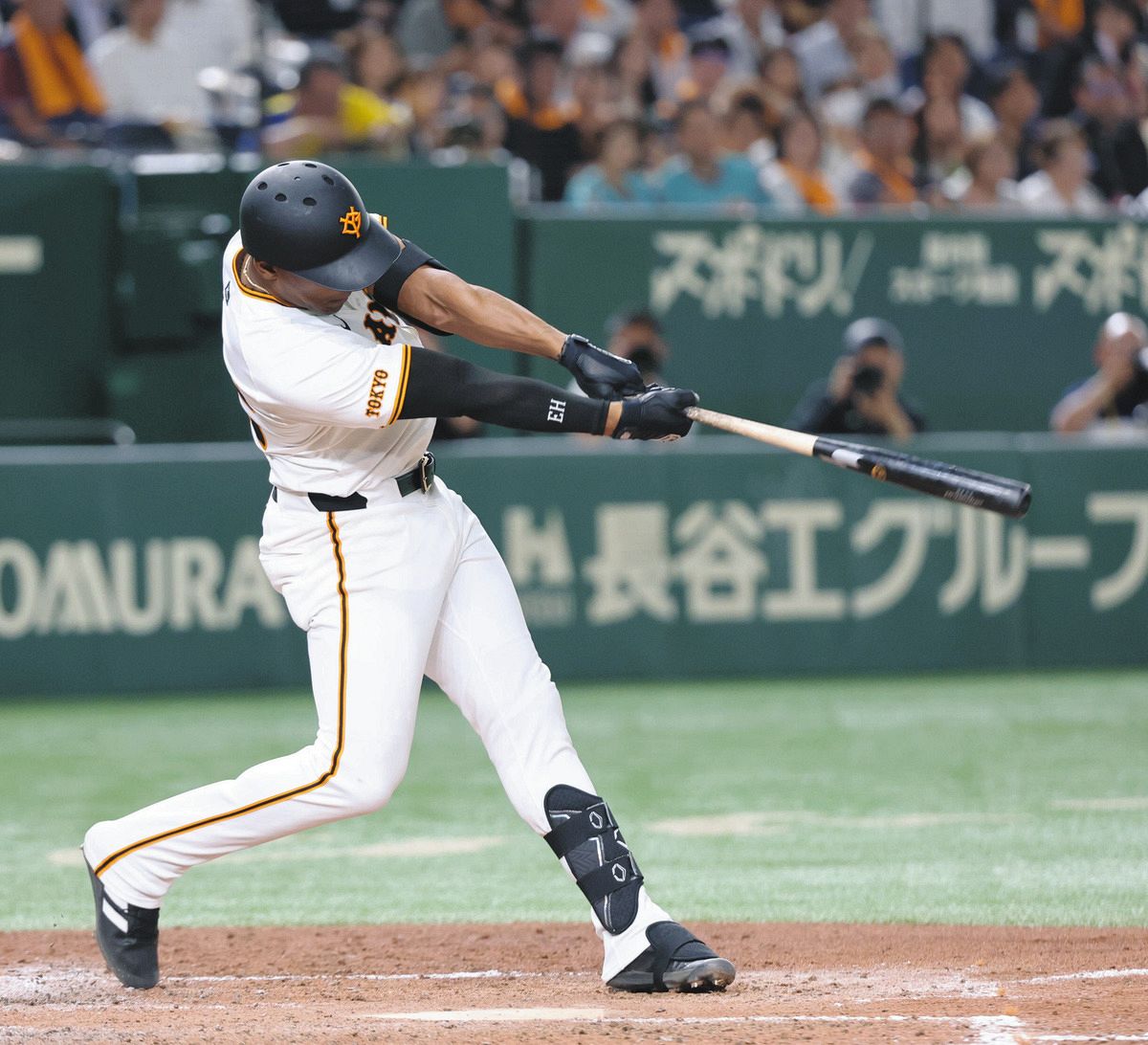 巨人の新外国人・ヘルナンデス、来日初本塁打 この一打が来日初打点に：中日スポーツ・東京中日スポーツ