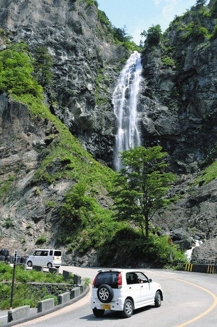 新緑が呼ぶ 絶景が待つ ホワイトロード 石川県側が開通 北陸中日新聞web