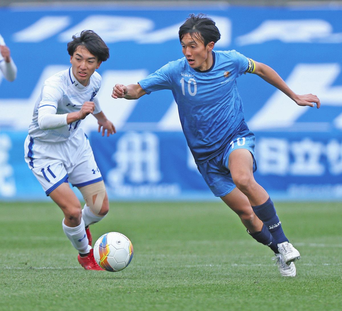 高校サッカー、近江が初の準決勝の舞台へ 「ボールへの執着」脅威の