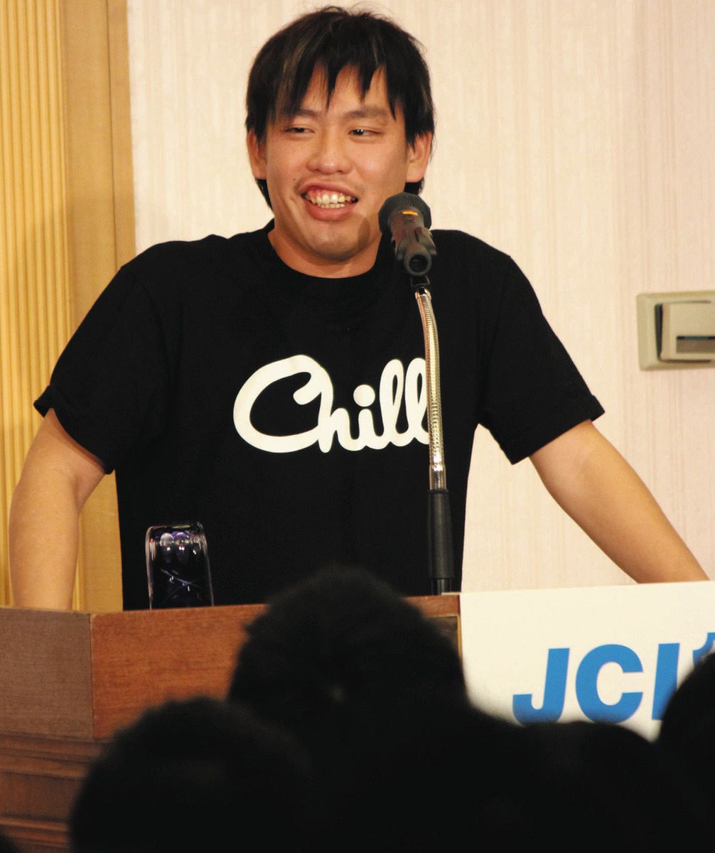 箕輪厚介さん
