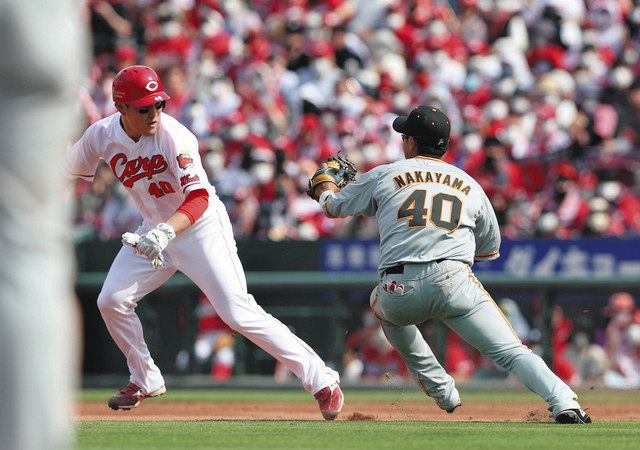 巨人 2年目の中山 8番 二塁 でプロ発スタメンそつなし 原監督 元気で守備も無難 楽しみ 中日スポーツ 東京中日スポーツ